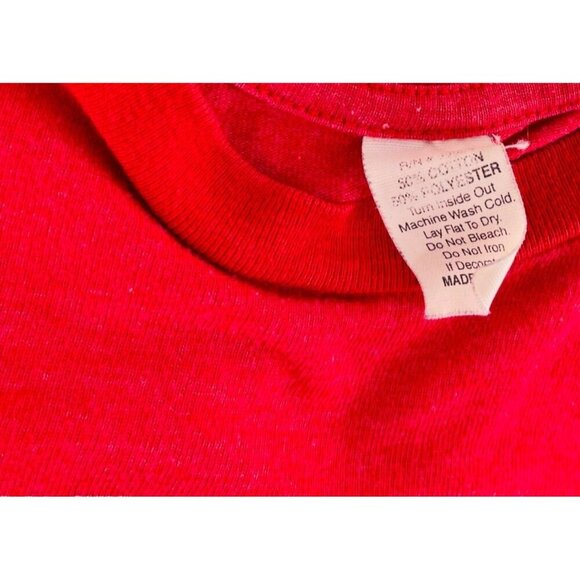 KISS Red Graphic Band T-Shirt Size Small 60% Cotton 40% Polyester - Picture 2 of 4